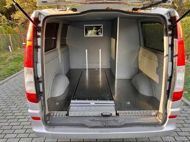 Karawan pogrzebowy. Mercedes Vito 113