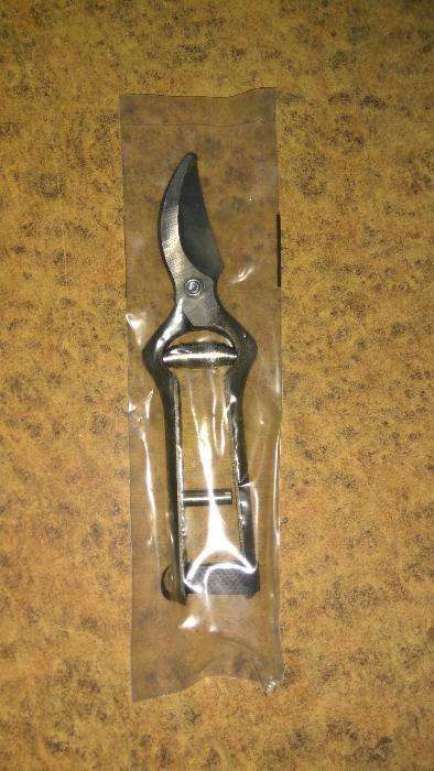 Tesoura da vindima Carpa, nova