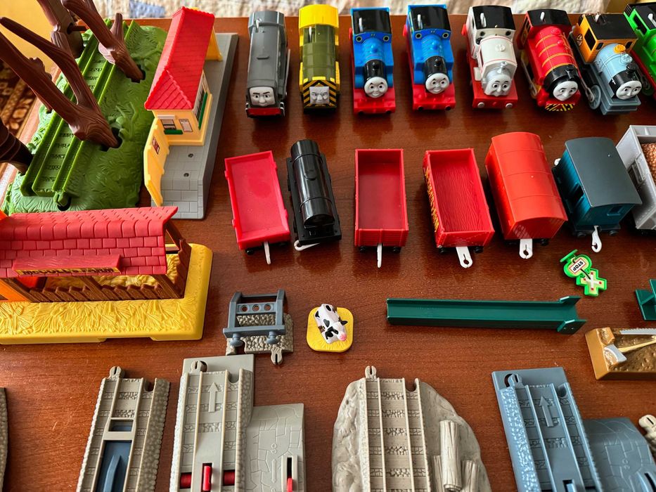 Tomek i przyjaciele zestawy kolejek, domki, bardzo dużo dodatków