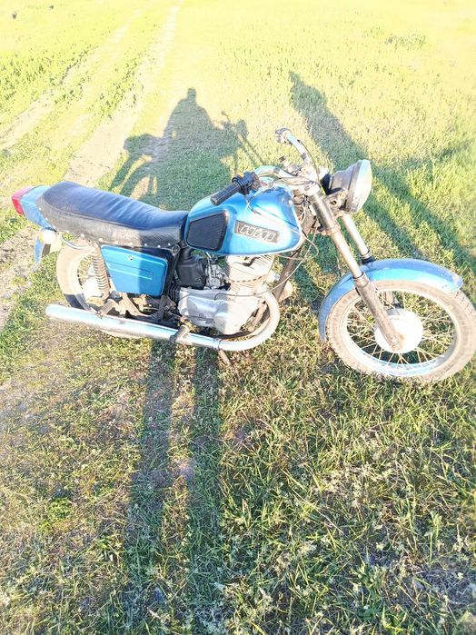 Продам мотоцикл на полном ходу