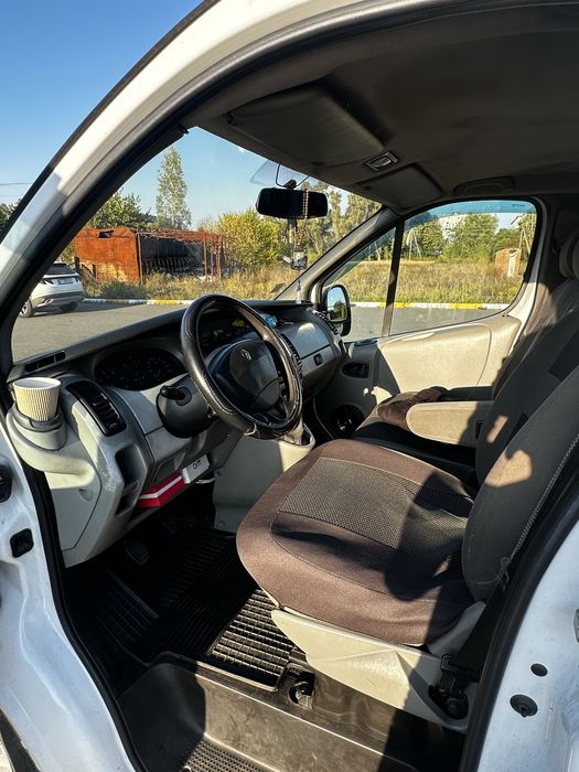 Renault Trafic 2.5 dCi, 2003 рік