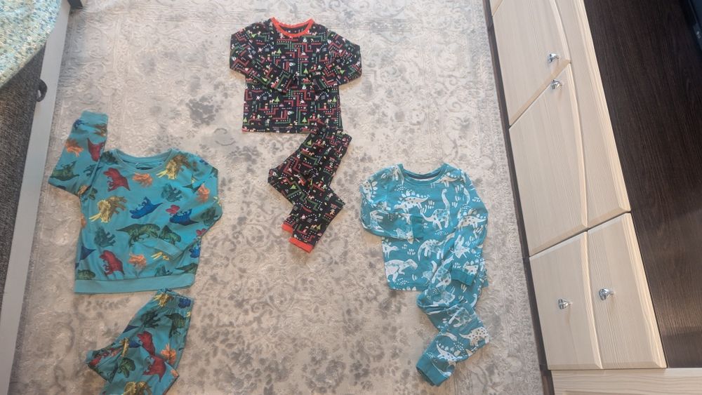 Піжамка  для хлопчика, тепла і зручна 116-112 см