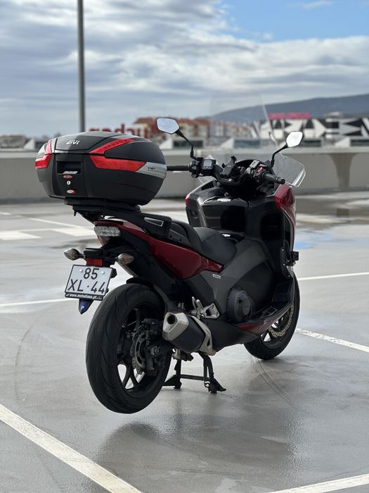 HONDA INTEGRA 750 - Full Extras!