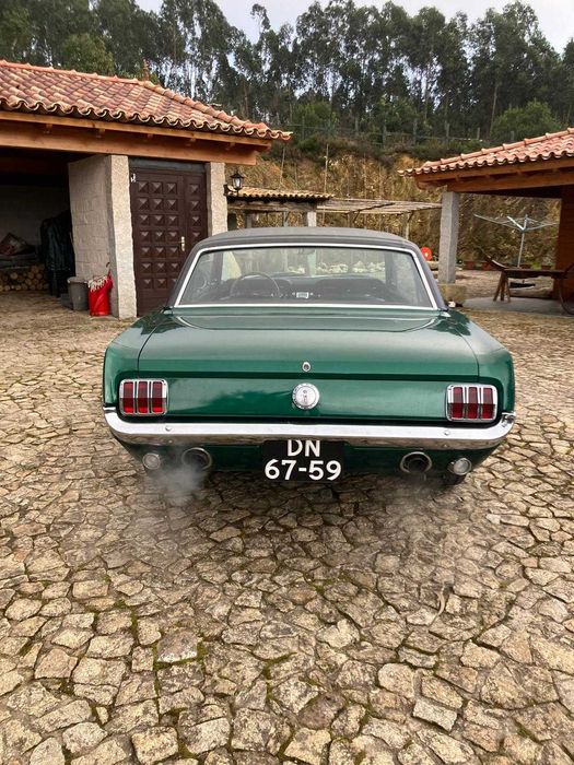 Ford Mustang coupe V8 de 1965