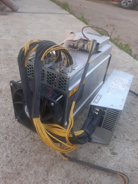 Асік Bitmain Antminer L3+