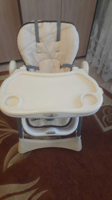 Крісло - столик для годування Caretero Bistro