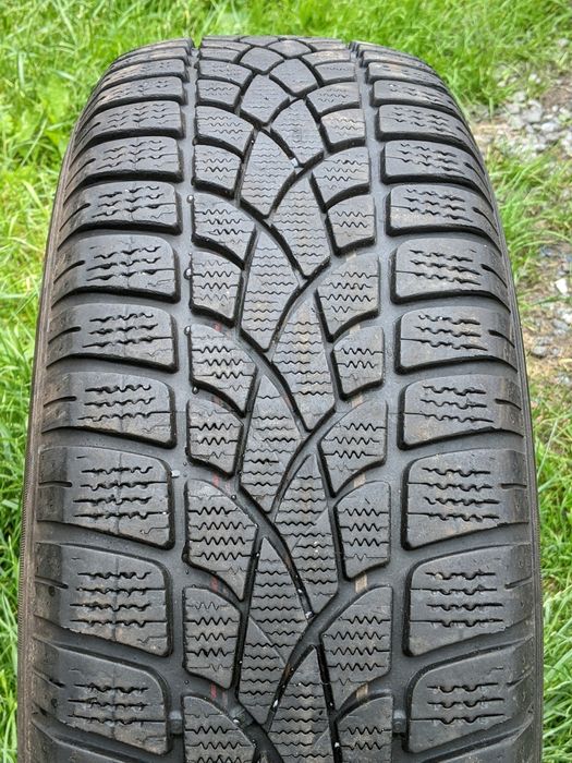Зимовий Dunlop  215 60 17c цешка протектор 70%80%