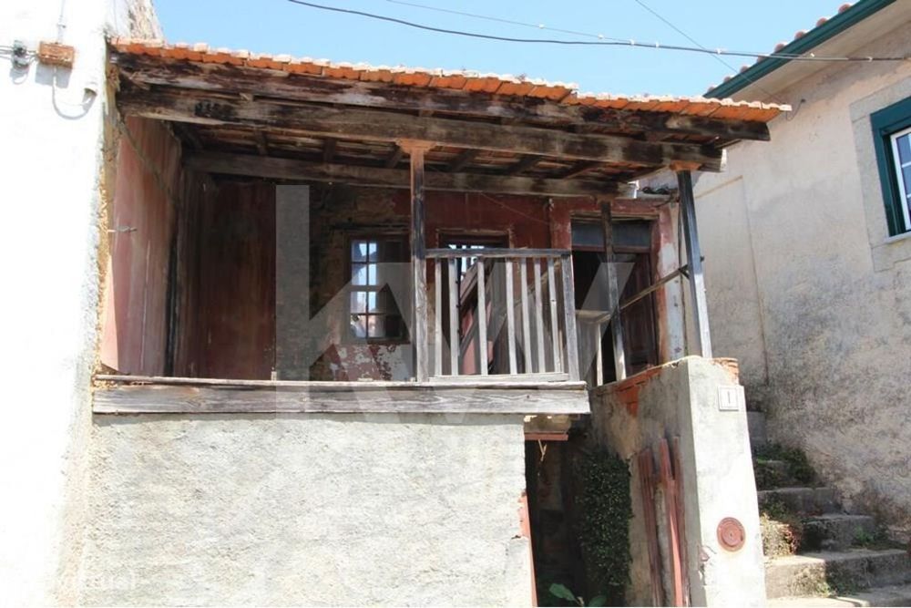 Moradia Para Reconstrução| Investimento |Penacova | Coimbra | Habitaçã — São Pedro De Alva E São Paio De Mondego, Coimbra