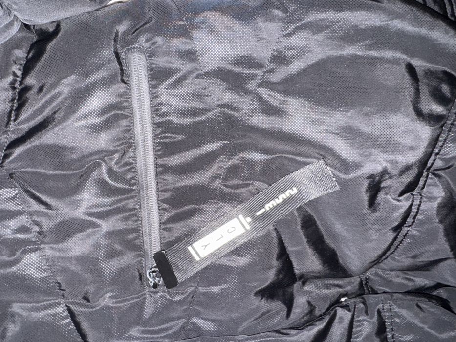 Kurtka zimowa Carry czarna z kapturem damska roz.M