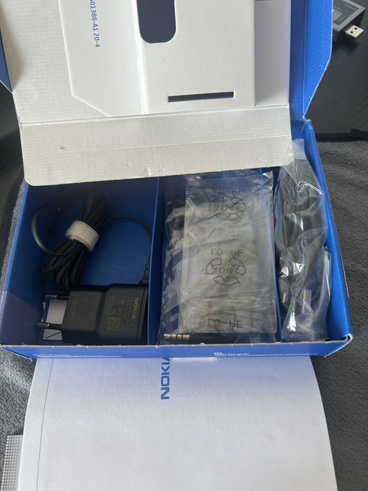 Nokia E6-00 - Black - Odblokowany