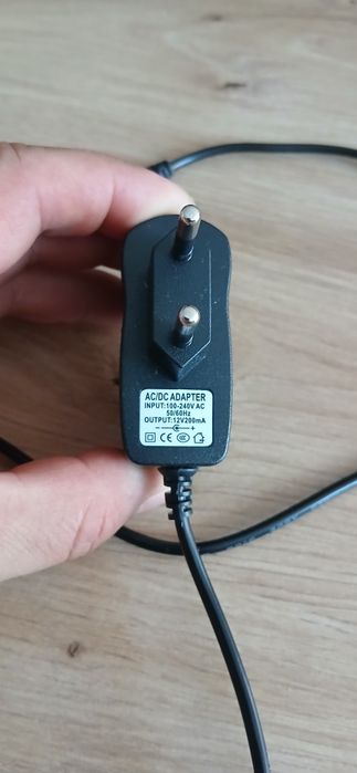 Zasilacz 12V -200mA