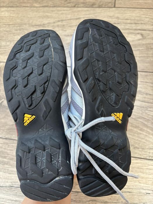 кросiвки на хлопчика adidas Terrex