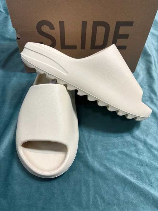 Yeezy_Slide_Białe.45