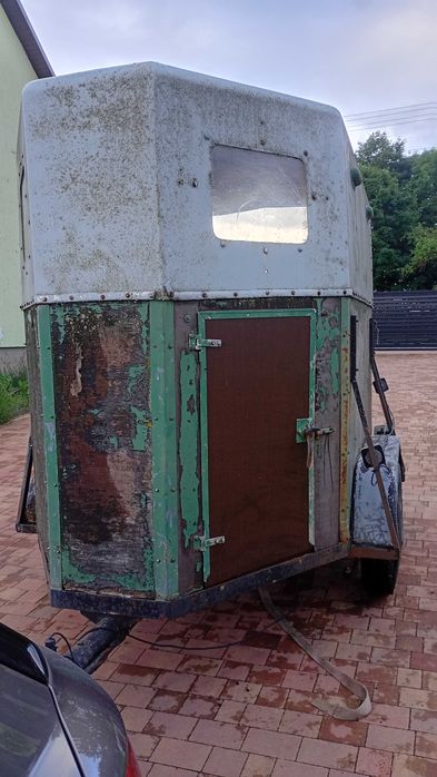 Przyczepa konna na 2 sztuki
