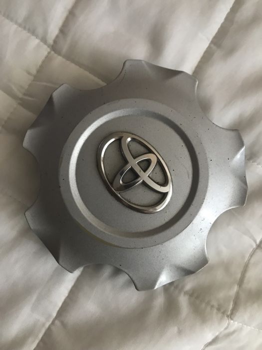 Колпаки в штатний диск Toyota Land Cruiser 200