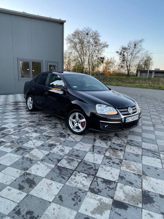 Volkswagen Jetta 1.6 mpi газ-бензин