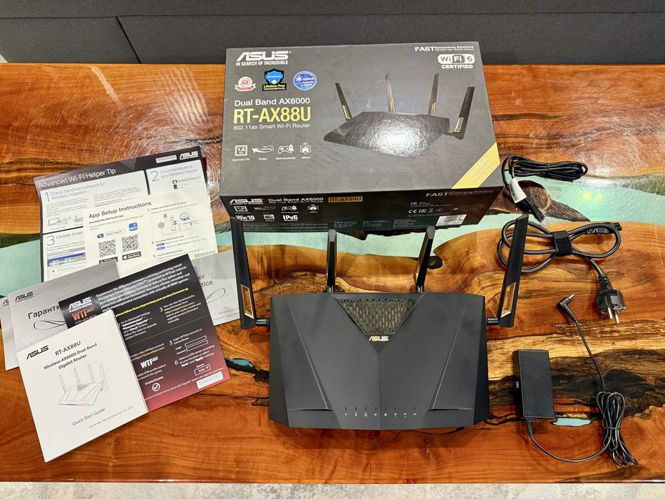 Ігровий маршрутизатор роутер Asus RT-AX88U стандарт WiFi 6