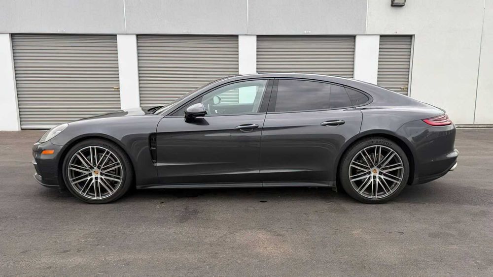 Porsche Panamera      2018