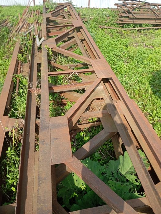 Продається труби , швелер, двотавр, кутник, ферми бочки та інший мет