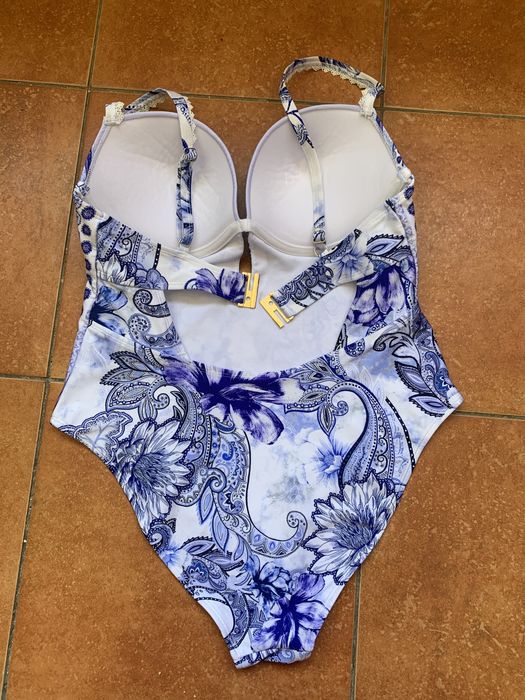 Цільний купальник resort 14 р.