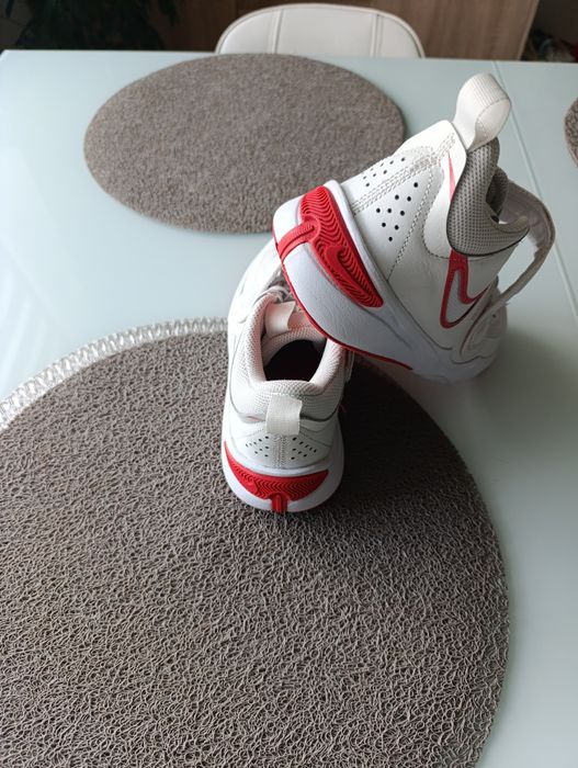 Buty Nike Hustle d11 37,5