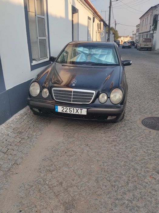 Mercedes Benz E 220
