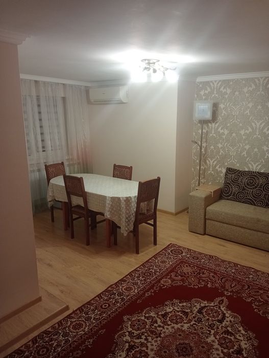 Від власника здається 3х кімнатна квартира в особняку