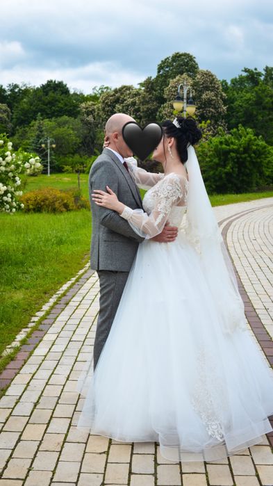 Весільна сукня + круг