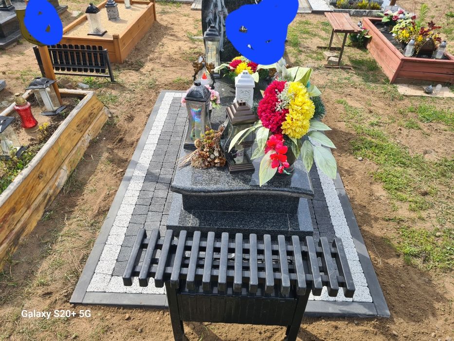 Układanie kostki brukowej wokół nagrobków naprawa kostki na cmentarzu