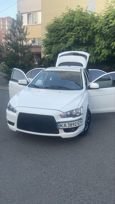 Мітсубісі лансер 10 Mitsubishi Lanser x sportback