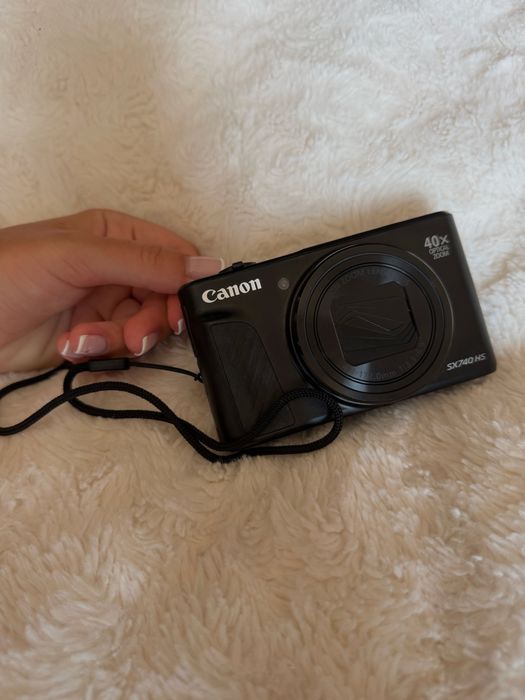 Canon PowerShot SX740 HS