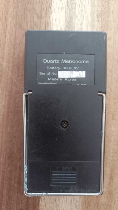 Metrónomo afinador de instrumentos musicais