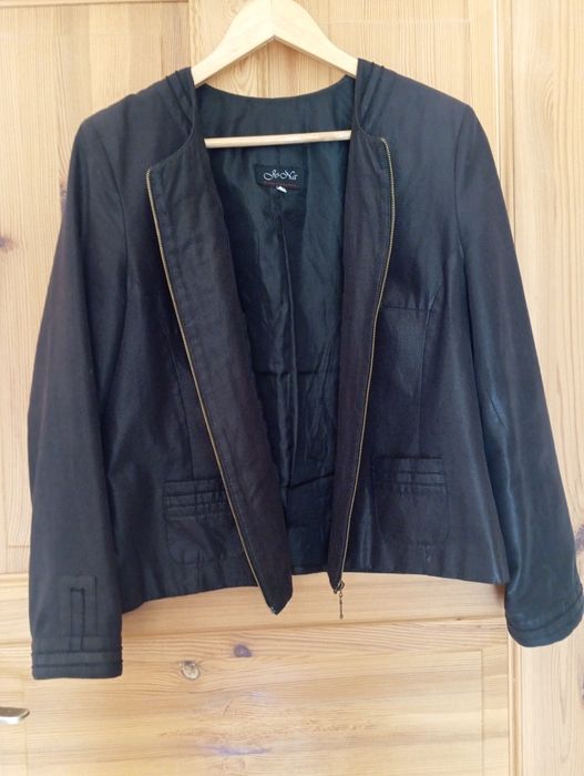 Krótki żakiet jak ze skóry