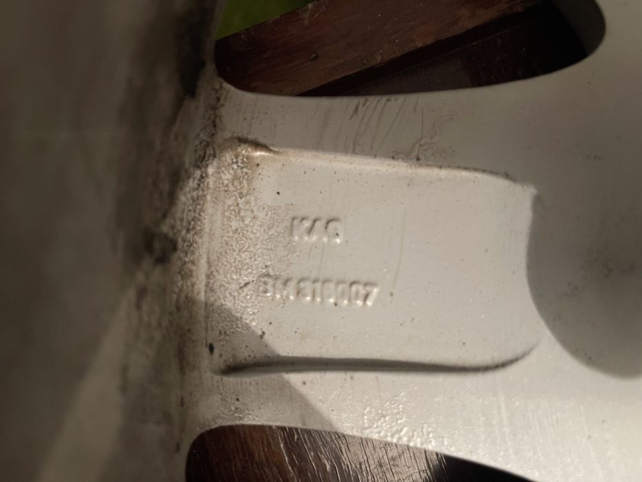 Продам диск б/у на BMW 7j/R18 .