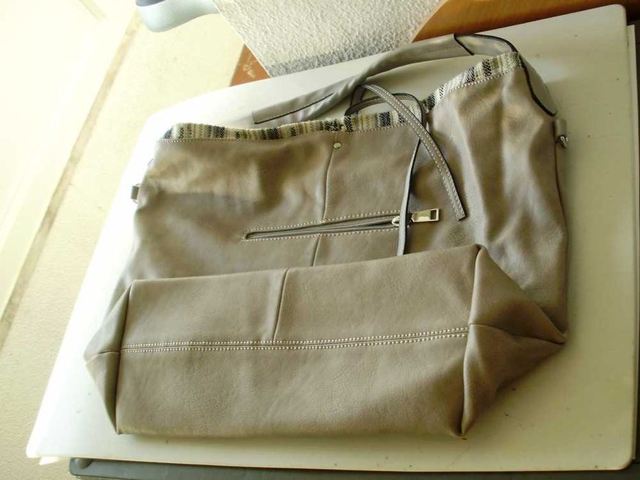 Saco e Malinha de jovem ou senhora