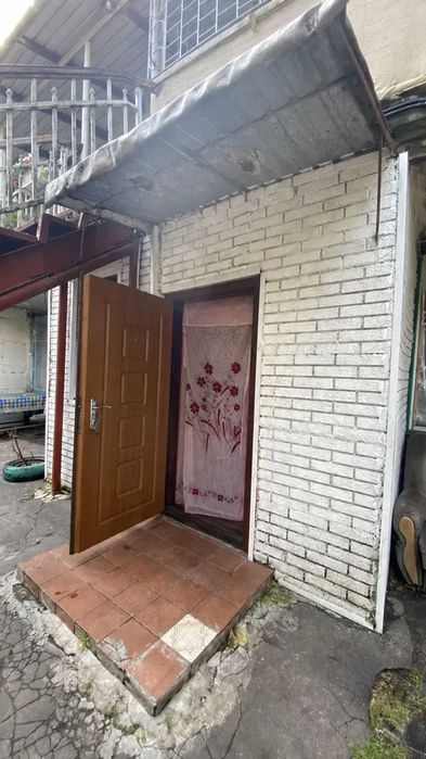 2-кімнатна квартира в центрі Кременчука  Срочно!!!— окремий вхід, від власника