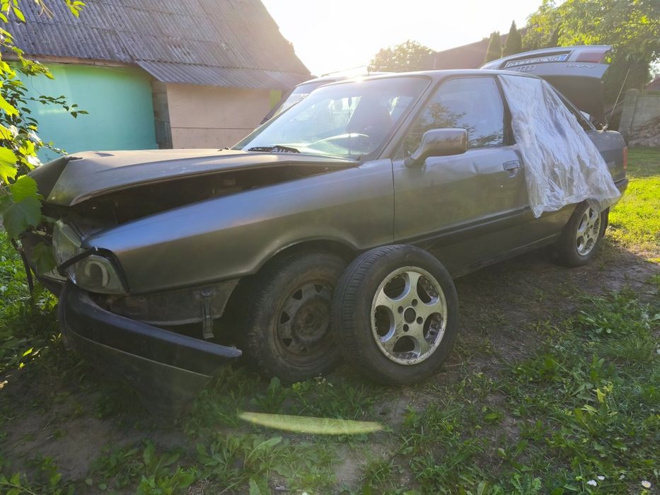 Audi 80 після ДТП, на ходу, всі питання по телефону