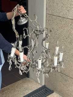 Candelabro em  vidro e ferro polido com 10 lâmpadas