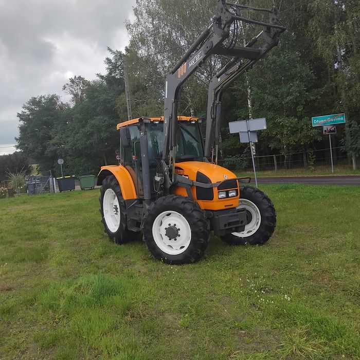 Renault ares 556 RZ z turem