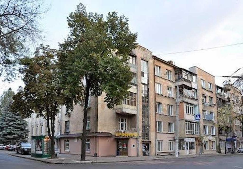 Продам 2-к квартиру-сталинку, 3/5 пов, на Пирогівській/пр-т Шевченка (3-320-936 ОФ)