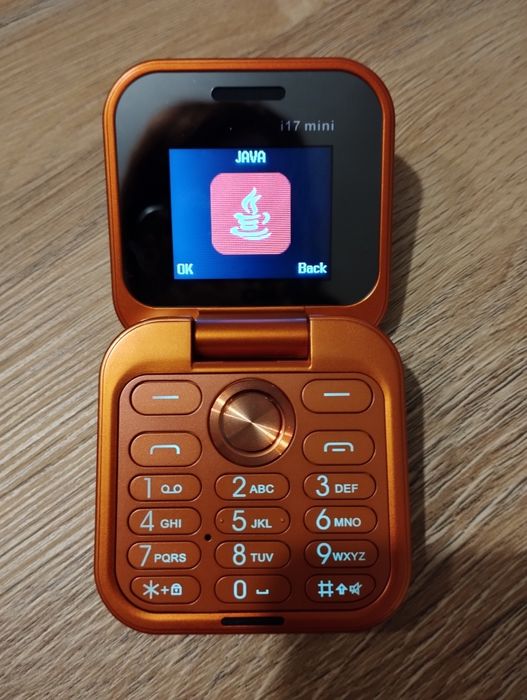 Mini telefon i17