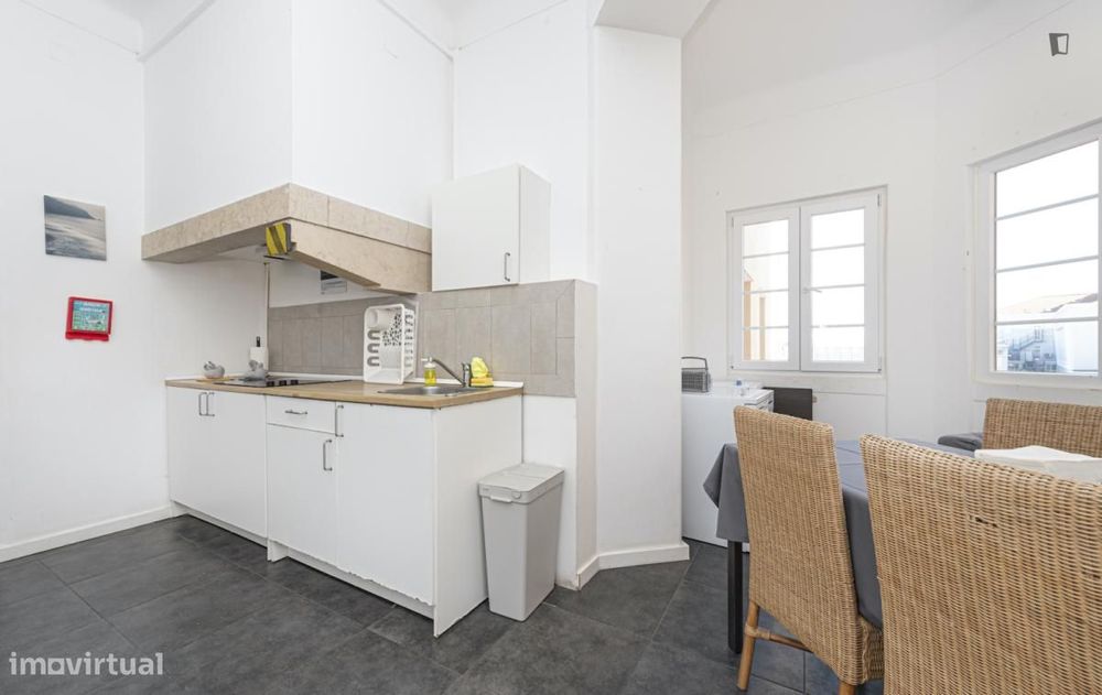 Quarto - localizado em Alameda Lisbon