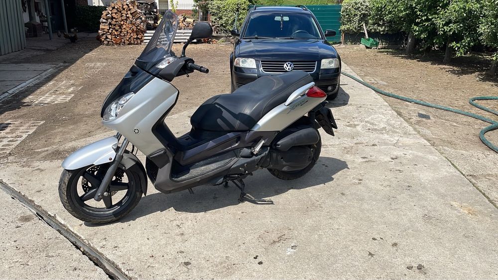 Yamaha 125 x-max