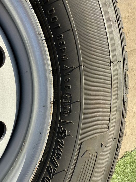 Резина Шини 215/70 R15C Nexen CT8