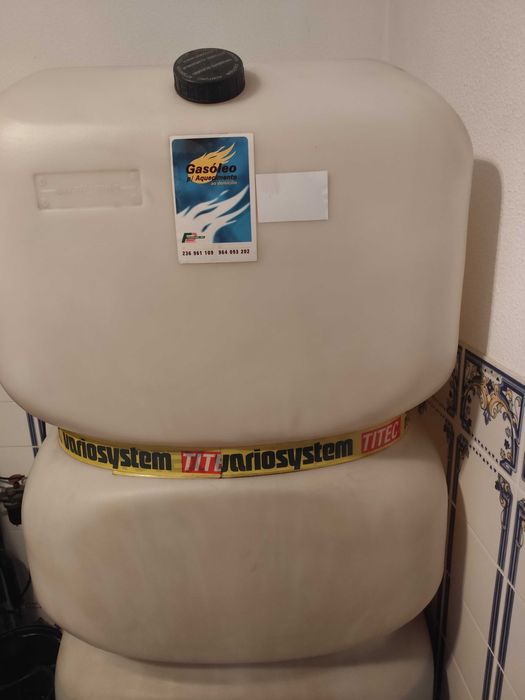 Caldeira a Gasóleo Ferroli + Depósito 750 L