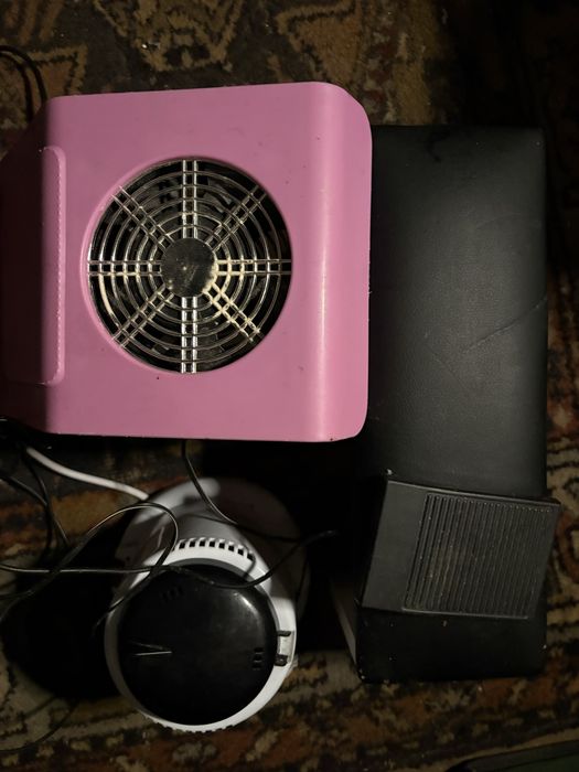 Стіл витяжка маленикий для манікюру