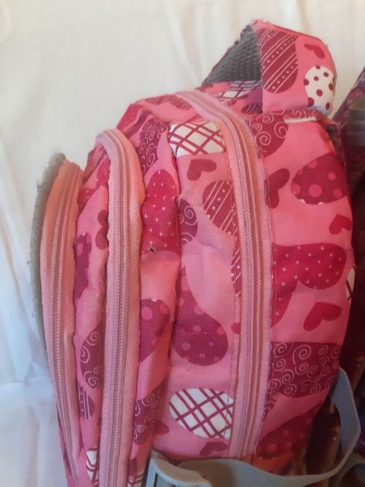 Школьный розовый рюкзак для девочки.