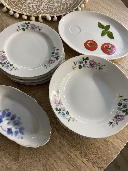 Аромолампа ,сковорода WOK ,тарелки и пр.