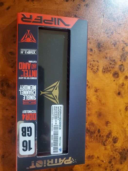 Оперативна пам'ять Patriot DDR4, 16 gb. 3200 MHz. 
З підсвіткою