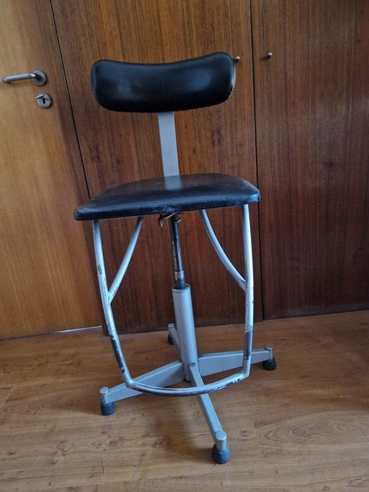 Estirador Molin e cadeira
